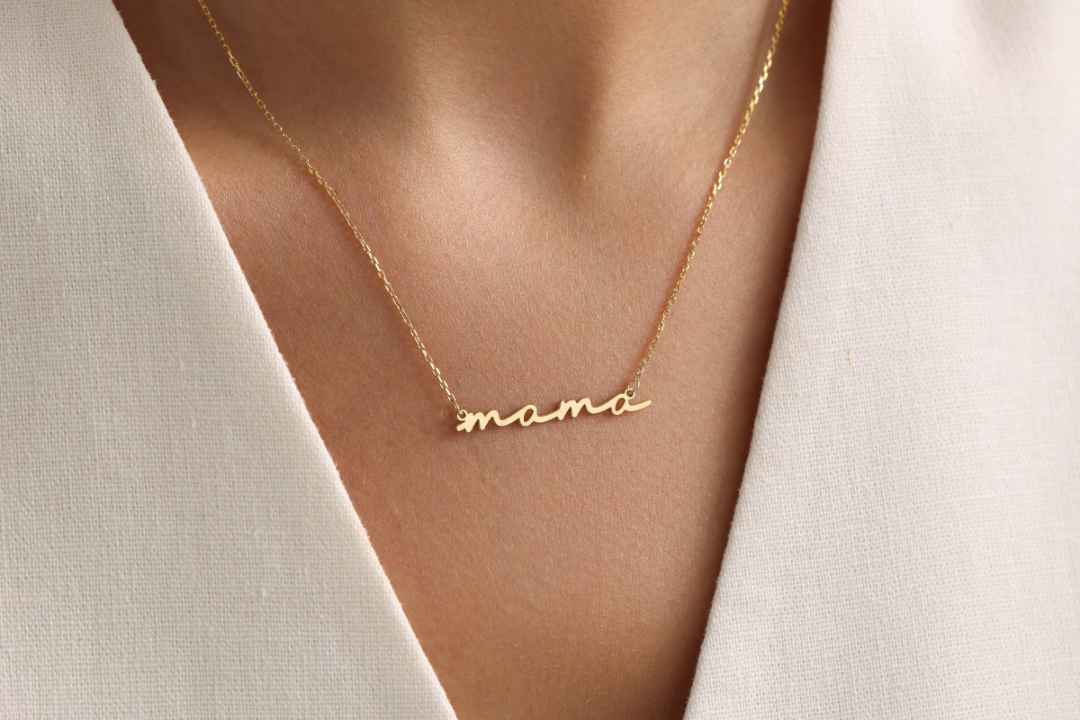 Personalized Mama necklace in 14K gold and sterling silver with custom font – Mother's Day gift by NY Jewellery