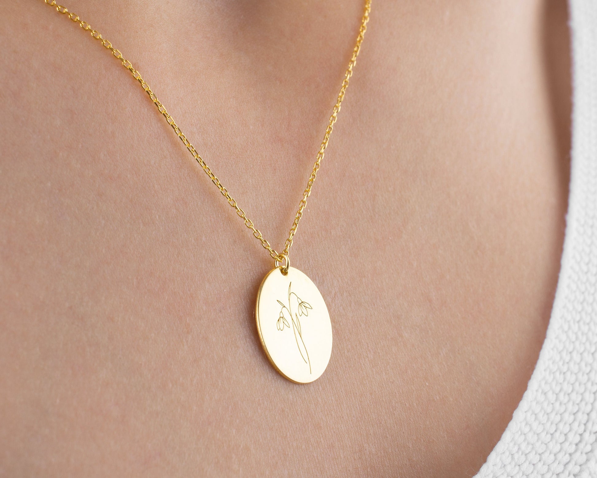 Personalised Birth Month Necklace, Holly Berry December Necklace, Silver Birth Flower Necklace with Birthstone, Daughter Birthday Gift