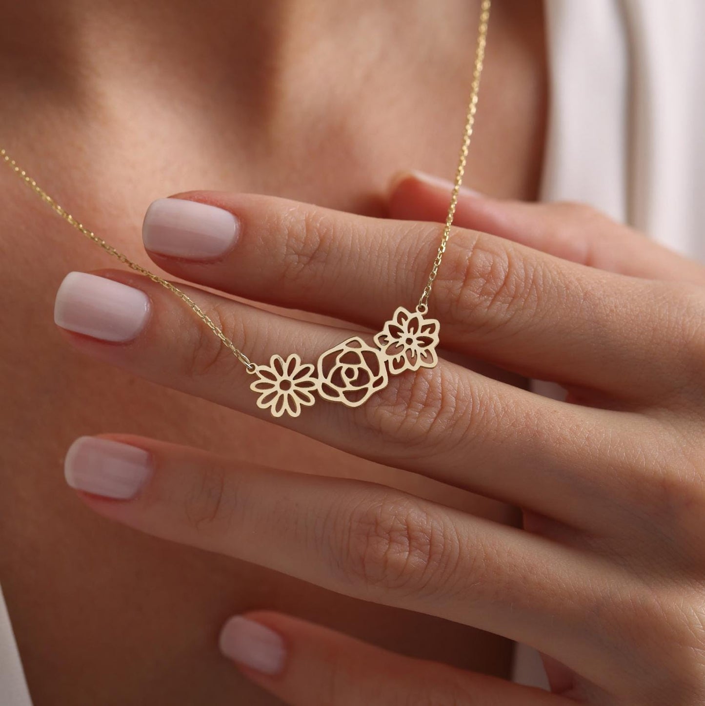 14k Gold Birth Flower Necklace, Family Necklace for Mom, Personalised Mother Jewelry, Christmas Gift for Grandma, Mothers Day Gift