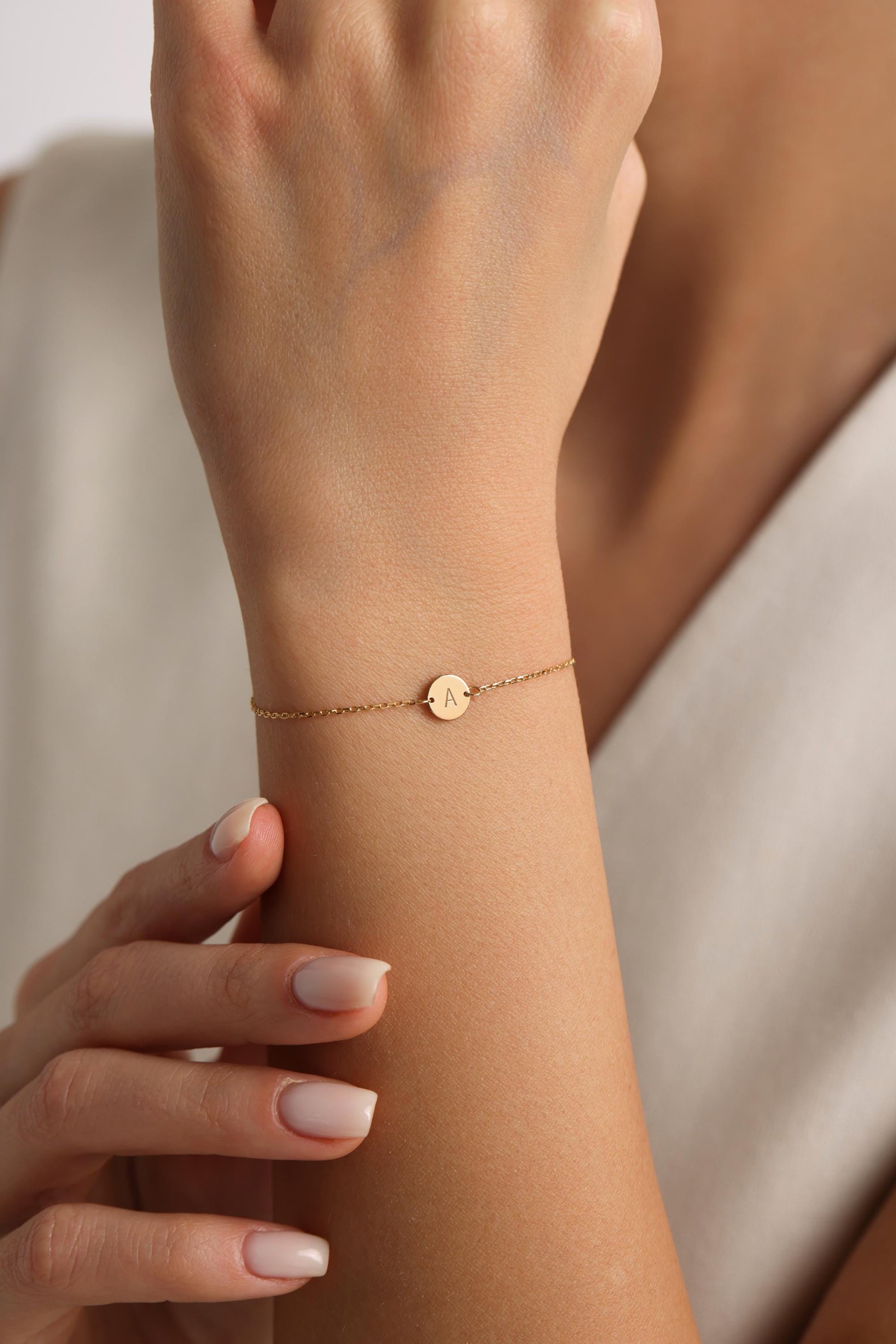 Personalized Gold Initial Disc Bracelet, Dainty Letter Bracelet, Minimalist Jewelry Gift for Her, Bridesmaid or Birthday Gift for Mom