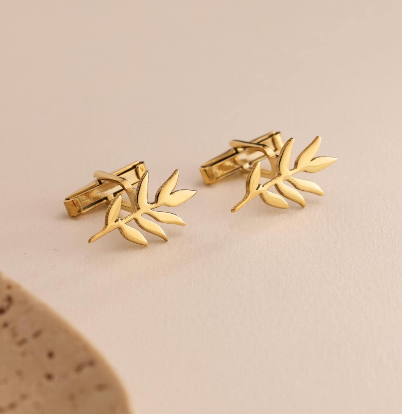 Olive Branch Cufflinks for Groom & Groomsmen – Nature Inspired Wedding Cuff Links in Gold or Silver, Leaf Detail Gift for Him