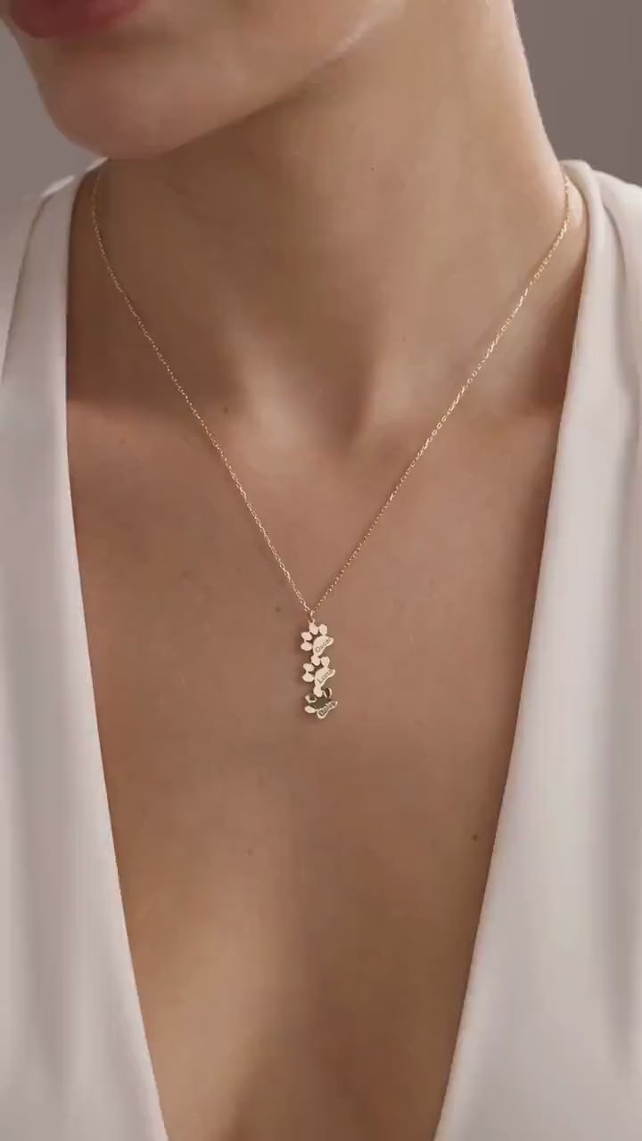 Paw Print Name Necklace – Custom Pet Memorial Jewelry – Dog/Cat Paw Name Necklace – Unique Gift for Pet Lovers