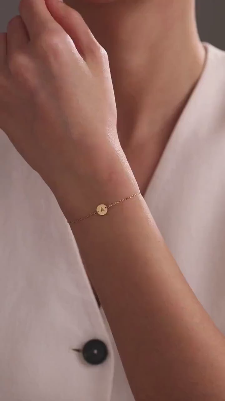 Personalized Gold Initial Disc Bracelet, Dainty Letter Bracelet, Minimalist Jewelry Gift for Her, Bridesmaid or Birthday Gift for Mom